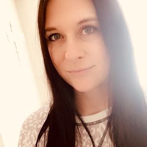 Meet your Posher, Steph